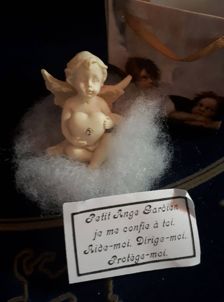 Ange petit coeur blanc